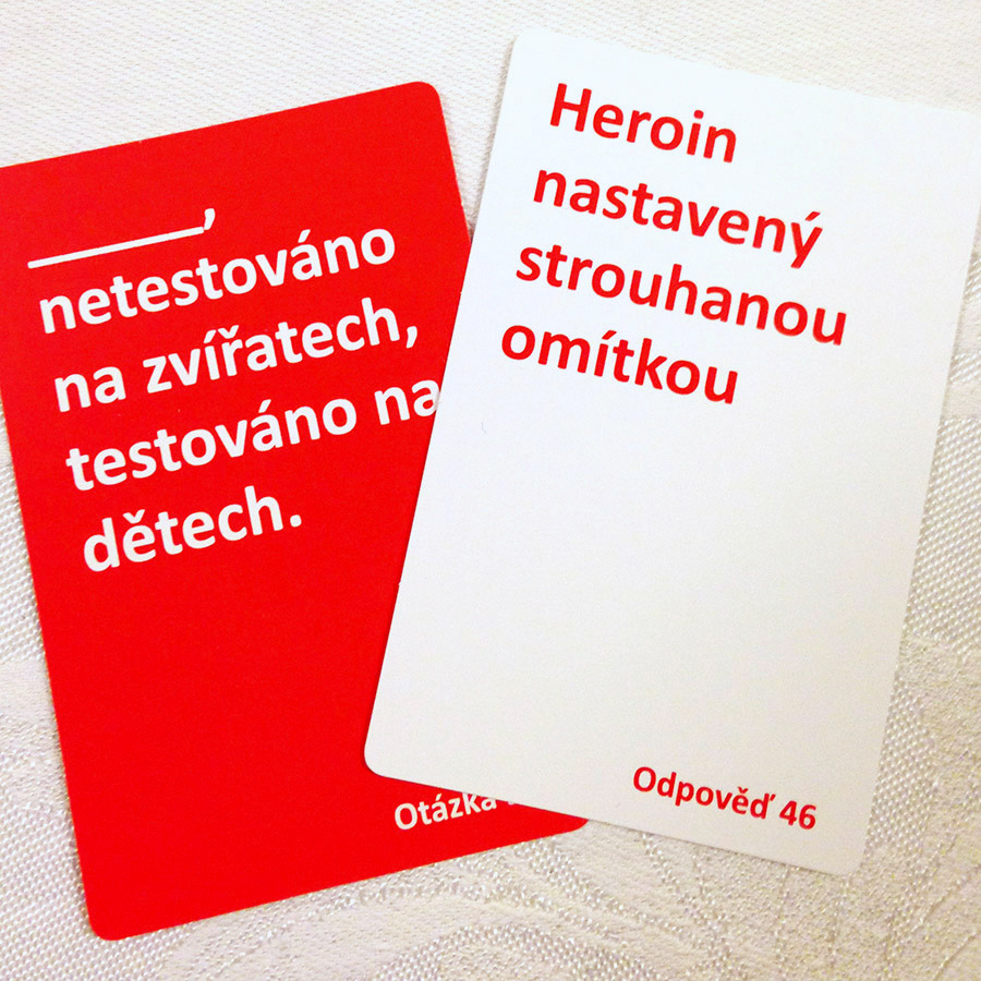 Obráze ze hry Párty karty: heroin testovaný na dětech